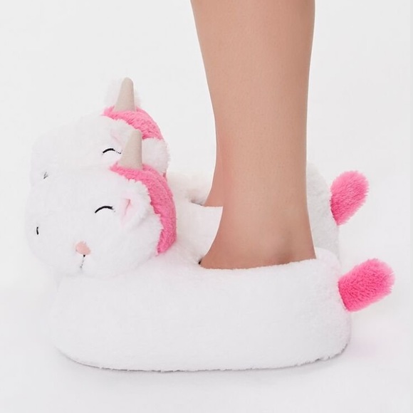 NEW| Women’s Plush Unicorn Indoor Comfy Slippers Size 5-6 - Picture 3 of 4